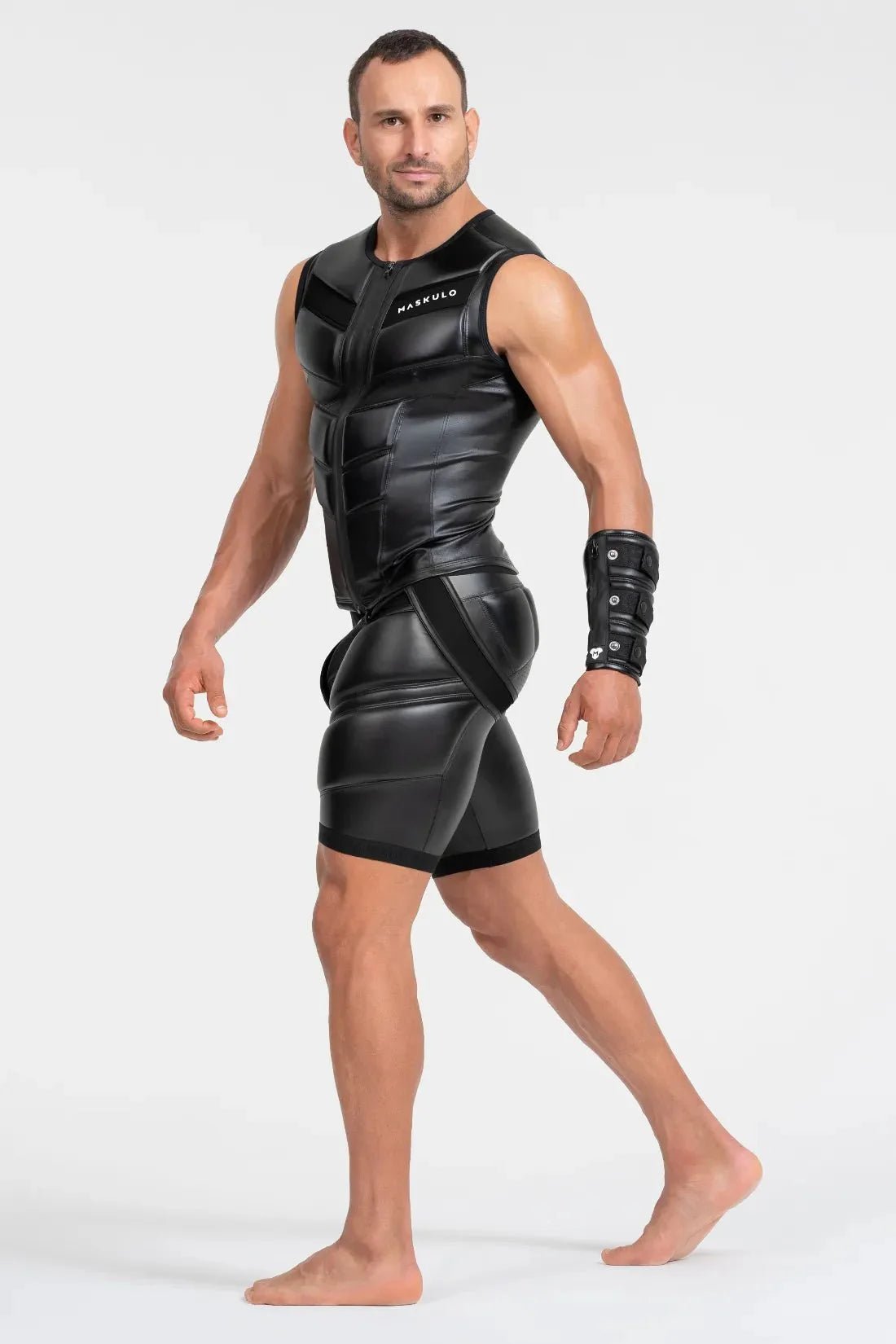 Black cycling shorts "Big Bulge" by Maskulo, size XL, for men. Features a prominent pouch design. Ideal for active wear.