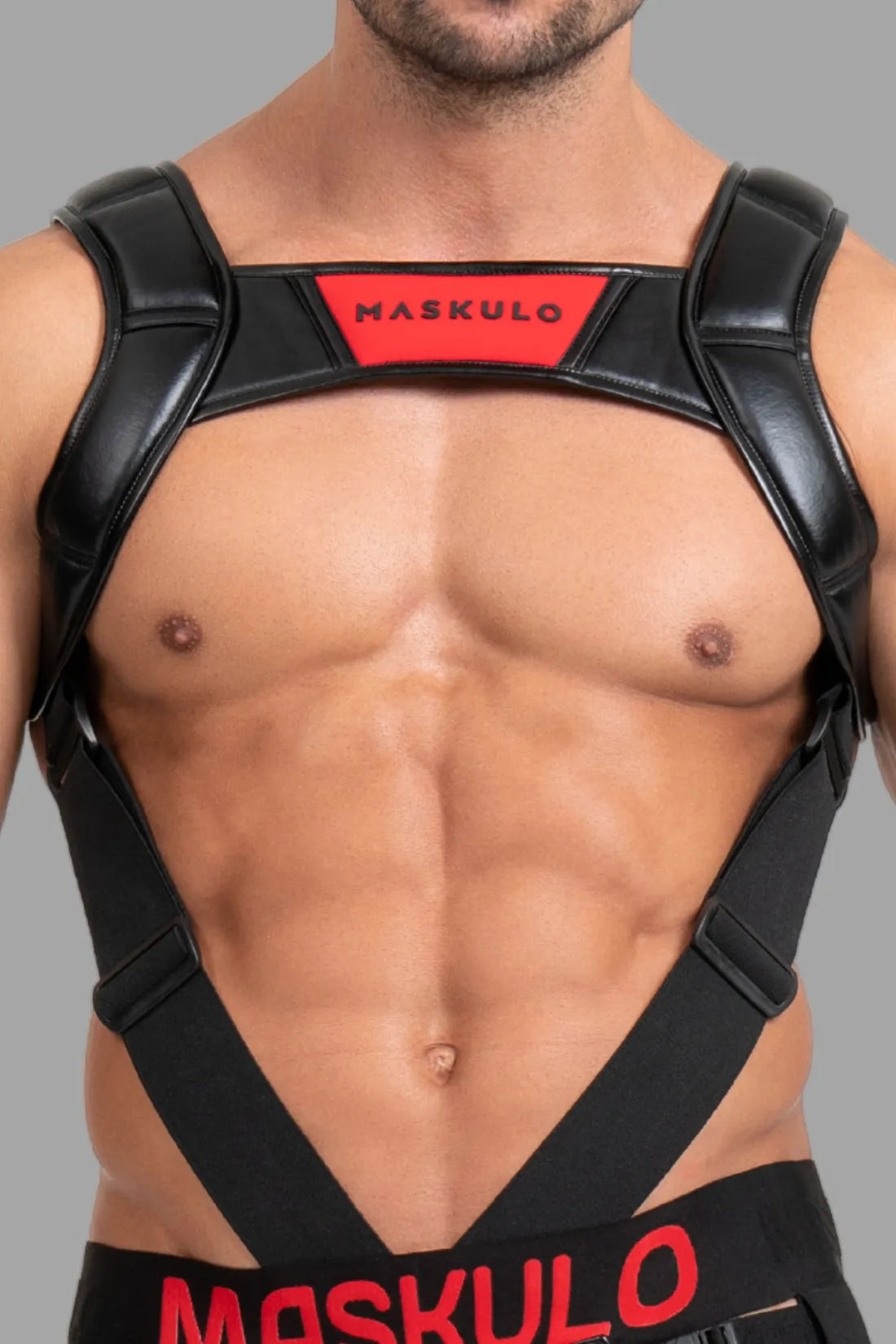 Body Harness mit Push-up Effekt. Schwarz und Rot