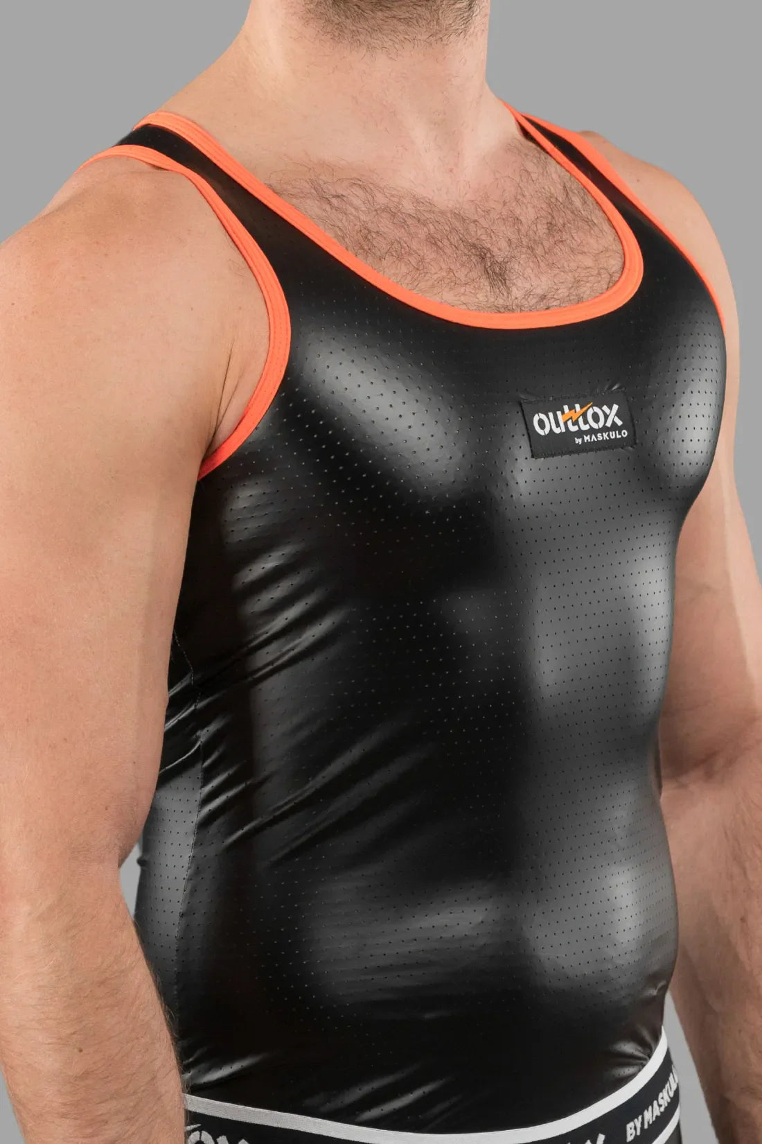 Outtox. Camiseta sin mangas. Negro+Naranja &