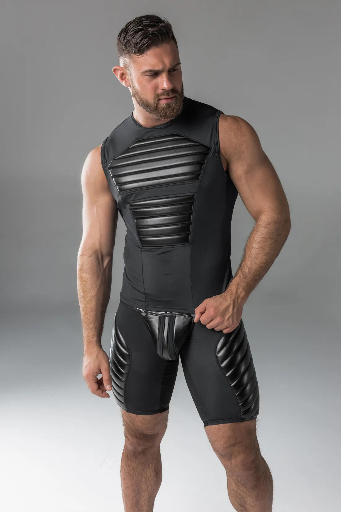 Armored. Débardeur pour hommes. Spandex. Coussinets avant. Noir