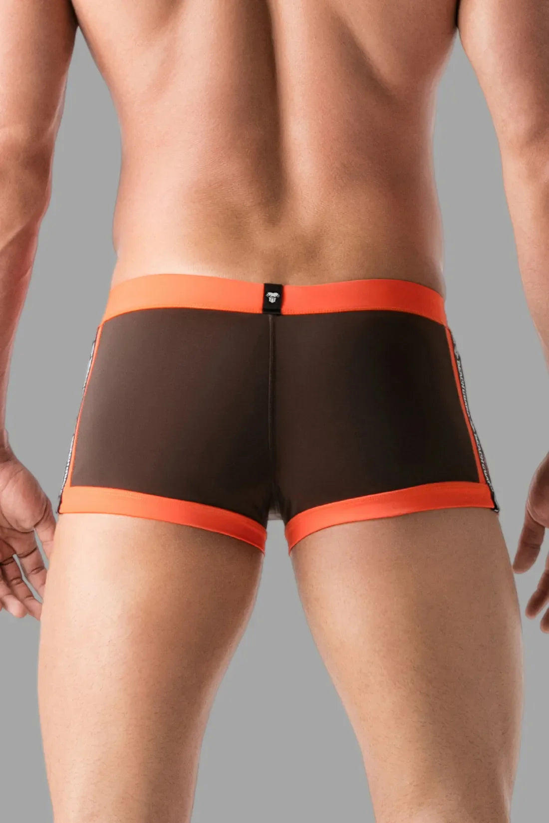 Short de bain avec imitation zip sur le devant. Marron et orange