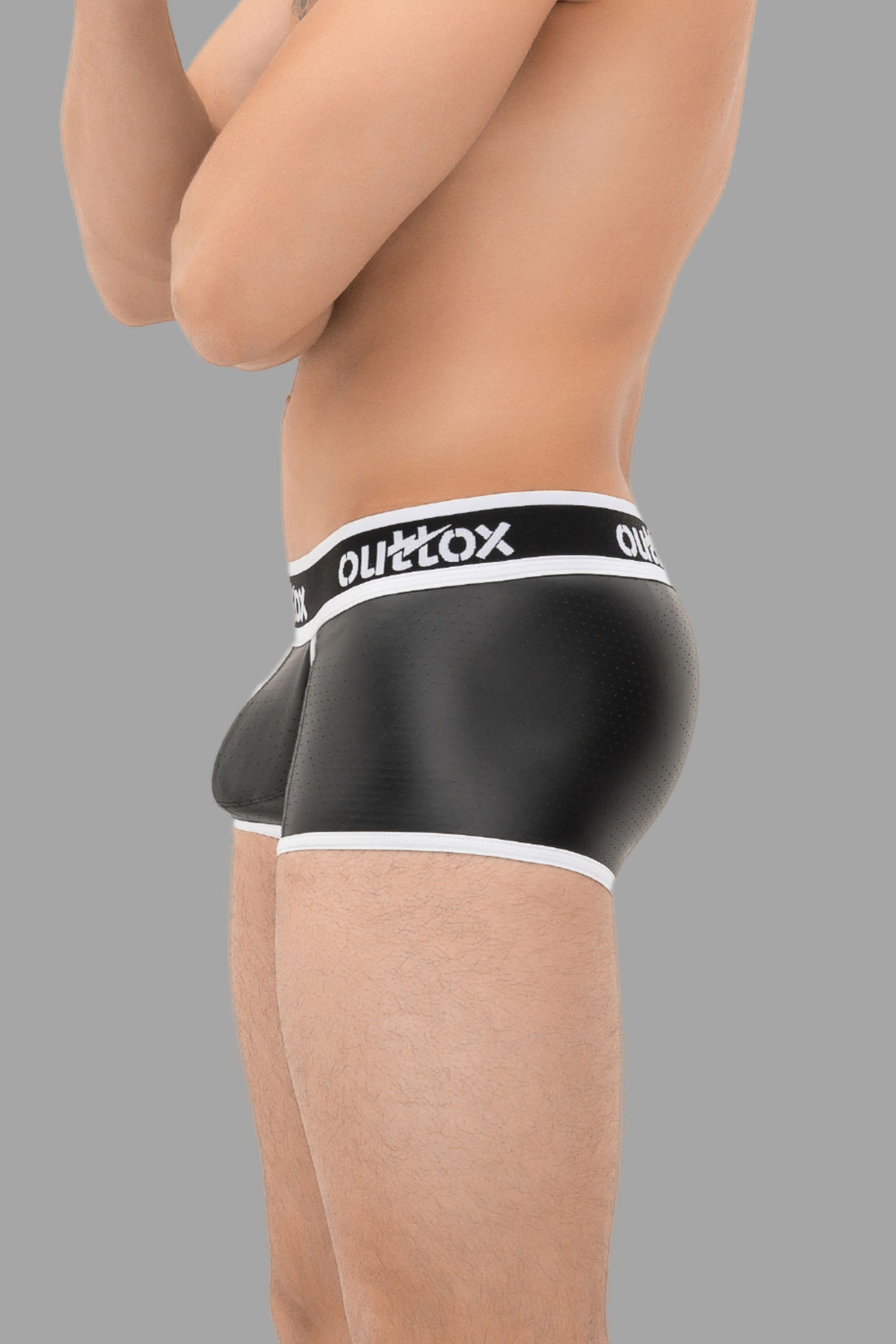 Outtox. Pantalones cortos traseros envueltos con bragueta a presión. Negro+Blanco