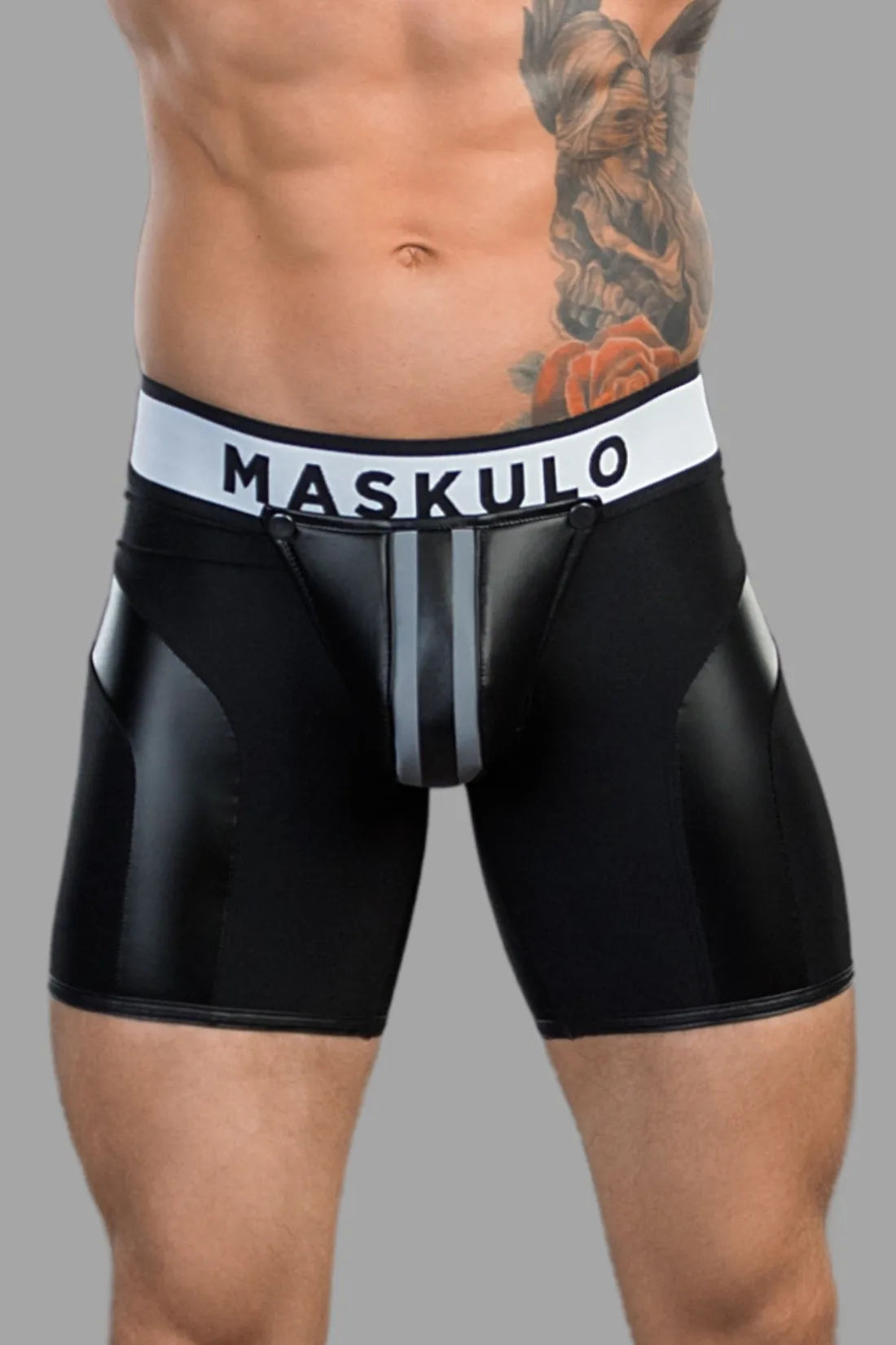 Jovenero. Pantalones cortos de ciclismo Fetish para hombre. Bragueta. Parte trasera con cremallera. Negro