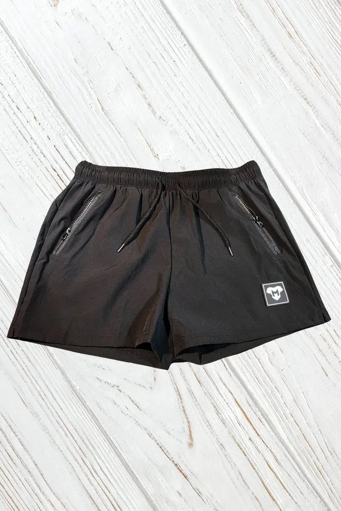 Jedd Synther Soft Shorts Black by Maskulo. Nylon-polyester, smooth, stylish fit, 2 side zip-pockets, silky mesh lining, MSH253.